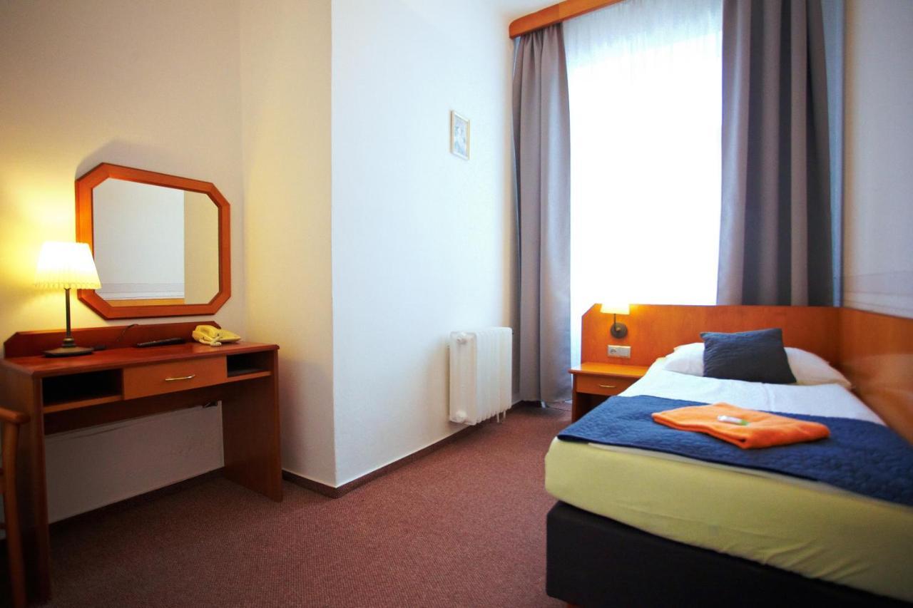 Wellness Hotel Central Klatovy Eksteriør bilde